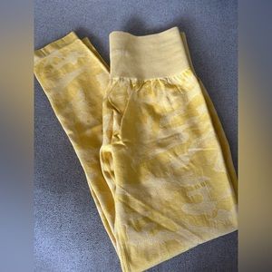 NVGTN yellow camo large